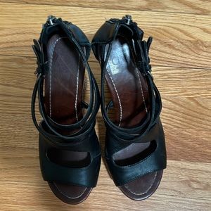 Dolce Vita Cork Platform